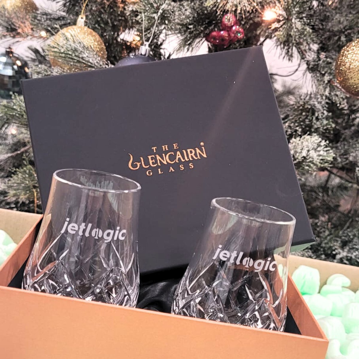 jetlogic's tweet image. Christmas has come early 🎄🥃 We can&apos;t wait to celebrate the festivities with a dram or two in our @jetlogic glass! 

#FlyJetlogic #Whisky #Scotland