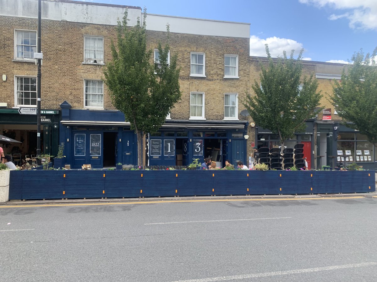#LambethsBigShift has launched the Business Parklet Scheme🪴 Apply to have a parklet in the kerbside outside your business Parklets provide many benefits for businesses like more space for customers🥳 Register interest by 12 January 2024 More info👉 orlo.uk/EPcwm