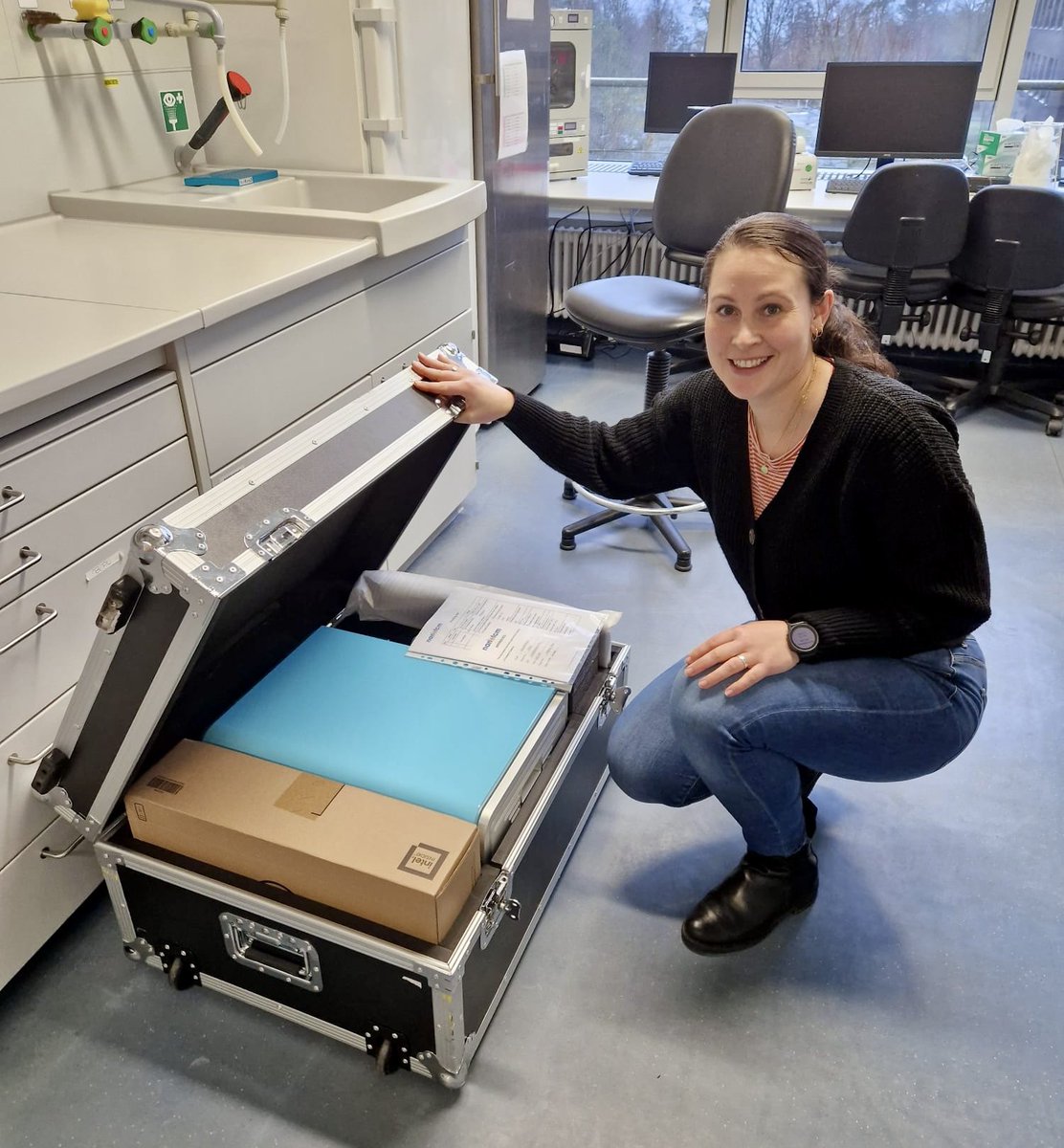 Our #nanoanalyzer arrived just in time for #christmas 🎁 looking forward to new #exofun next year! @nanofcm  #extracellularvesicles