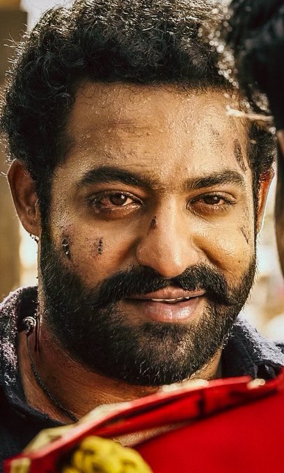 lalitforweb's tweet image. Who&apos;s Best Actor In South Cinema ? 🔄#JrNTR 📷#Suriya