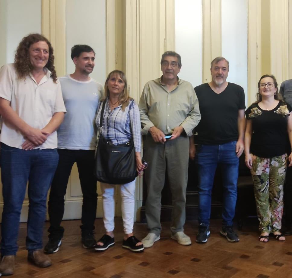 [Ahora] Junto a una delegación de la CTA Autónoma nos encontramos en el Congreso de La Nación para reunirnos con el Bloque UxP para manifestar el rechazo al DNU! #CTA #Decretazo #UnidadDeLxsTrabajadores