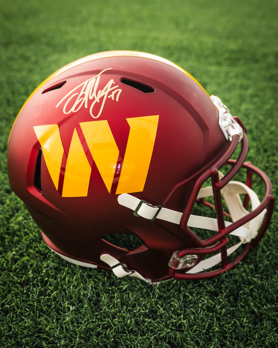 Washington Commanders (@commanders) on Twitter photo Repost for a chance to win a helmet signed by <a href="/TheTerry_25/">Terry McLaurin</a> โผ๏ธโผ๏ธ
#ProBowlVote | #WPMOYChallenge
Rules: bit.ly/41x3TAN Repost for a chance to win a helmet signed by <a href="/TheTerry_25/">Terry McLaurin</a> โผ๏ธโผ๏ธ
#ProBowlVote | #WPMOYChallenge
Rules: bit.ly/41x3TAN