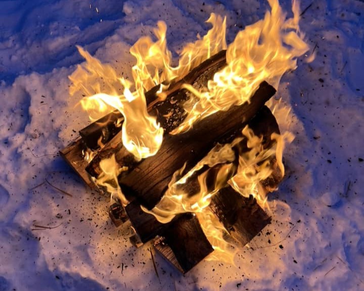 On the longest night of the year, may you find warmth by your home fire. Wishing you and your loved ones peace, joy, and brighter days ahead, as we turn back toward the sun. #winter #solstice #reflect #campfire #homefire #canada #cree