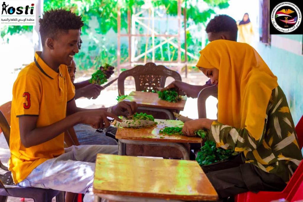 While Medani endures hardship, our support extends to those affected across Sudan. At Kosti's central kitchen, we had the honor to provide meals to thousands of IDPs, symbolizing our unyielding spirit. 🇸🇩💪🏽 #SAPACommunity #SAPAHopeForSudan