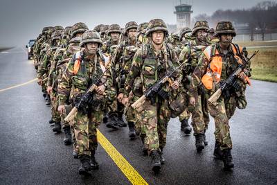 BNDeStemBOZ's tweet photo. Dreigingen dwingen Defensie ook naar Woensdrecht te kijken voor extra oefenruimte: ‘Keihard nodig’ https://t.co/cokT1yo01l https://t.co/4jtS2CrvkN