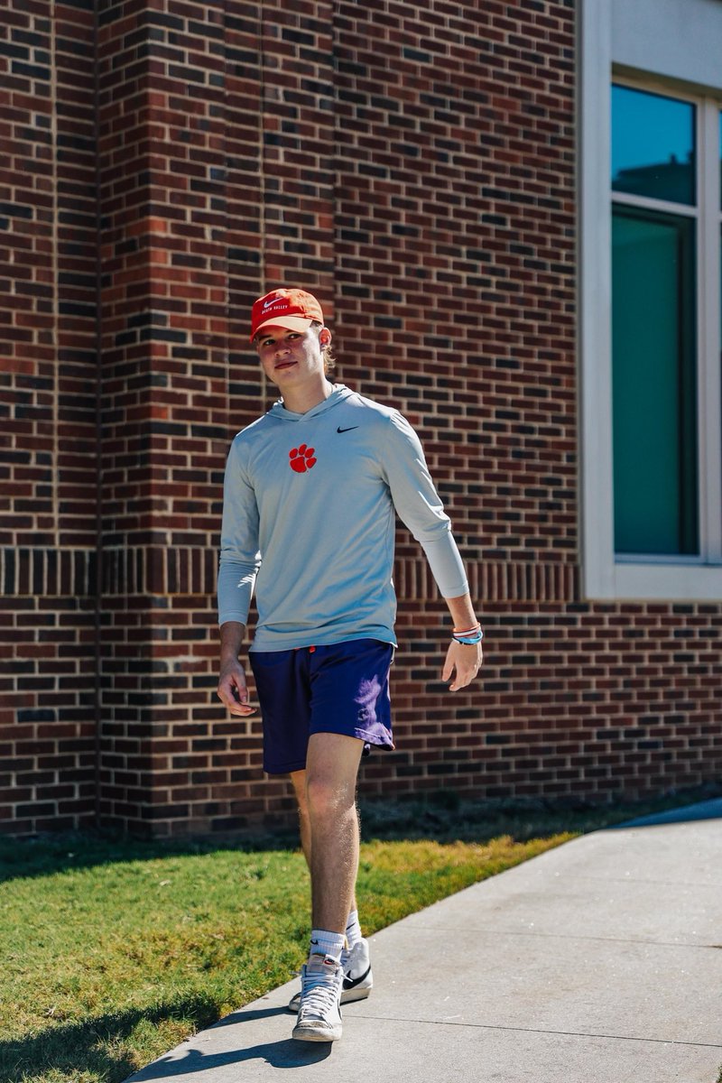 Bryan Valenti tweet media