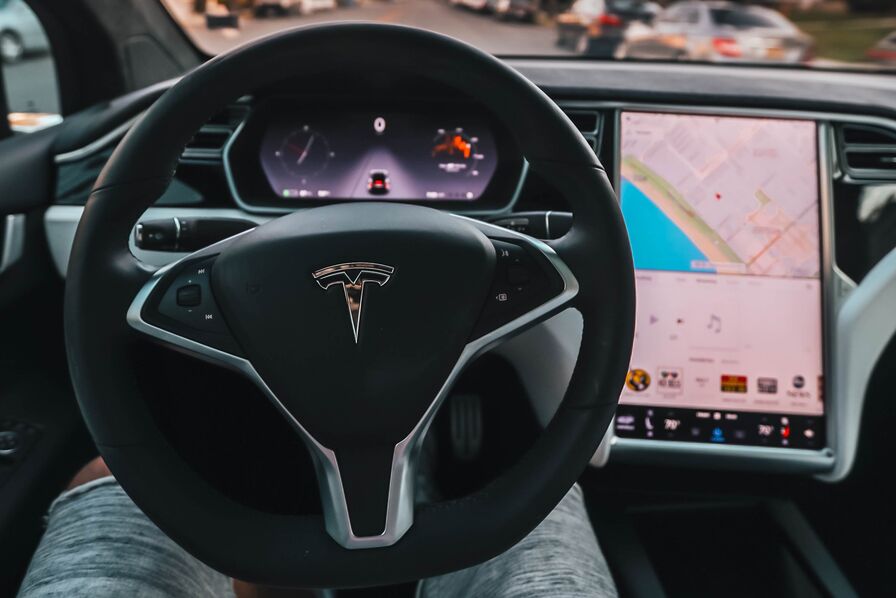 #Tesla #Automobile #Véhiculeautonome Que vaut vraiment le rappel de Tesla destiné à sécuriser son Autopilot ?: Il y a des doutes sur l’efficacité du rappel effectué par Tesla pour renforcer la sécurité de son Autopilot. Une association… dlvr.it/T0RF19 @LUsineDigitale