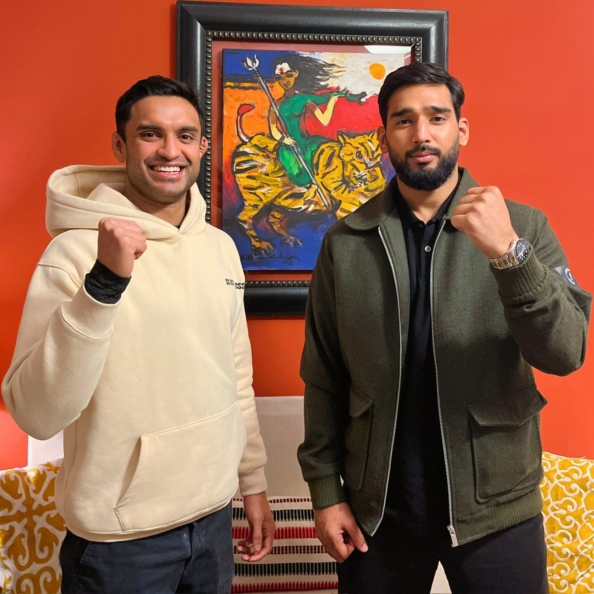 @anshuljubli_ is the first Indian to win a fight in the @ufc 

He's inspired a nation and shown us that we can fight on the biggest stage!

I look forward to growing Indian MMA with him and reviving our martial arts culture 🇮🇳

#MMA #India