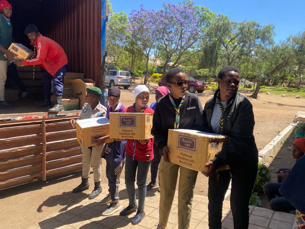 Women & girls are among the 5,600 survivors of the 3rd Dec heavy rainfalls that brought floods & mudslides in Hanang, Manyara region Tanzania🇹🇿 With belongings & households swept by the flood, women who survived endure shortage of reproductive health & personal hygiene supplies