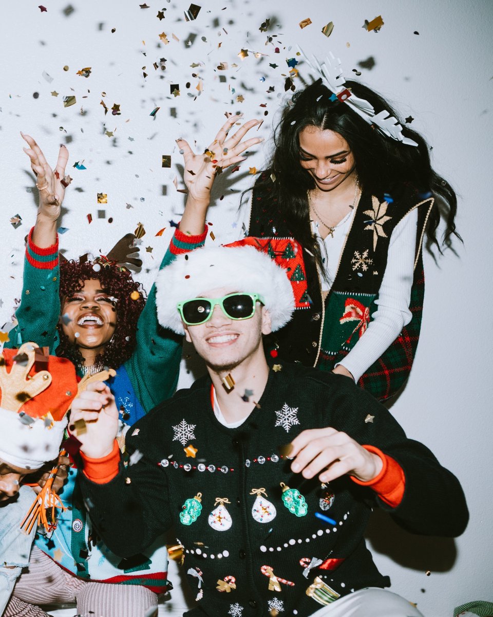 PostOfficeCafe's tweet image. Tis The Season To.... Rock Ugly Sweaters... TONIGHT! 🎄✨ Thursday, December 21 8pm - Late with live music and drink specials
❄️ $5 White Claws
❄️ $5 Taps
❄️ $8 House Drinks