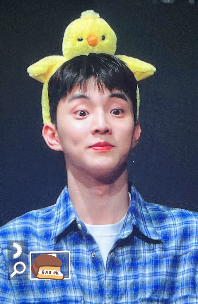QutiePie_1105's tweet photo. 231221 🐣🐣🐣🐣
#THEBOYZ #더보이즈 #Q #큐 #지창민 https://t.co/8hfKX9PLkR