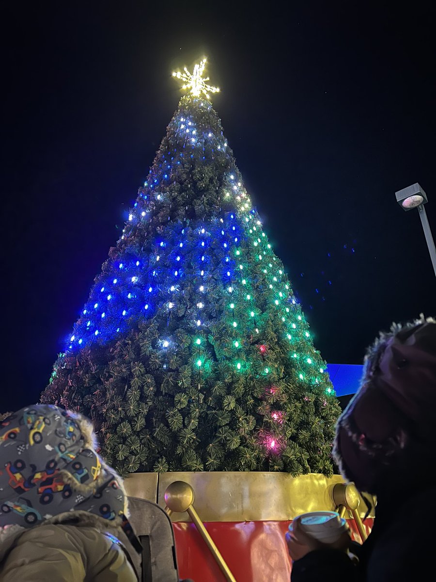 jeffk_OP's tweet image. Christmas light show in the mountains🥶
Thank goodness for hot cocoa (and adult libations😁