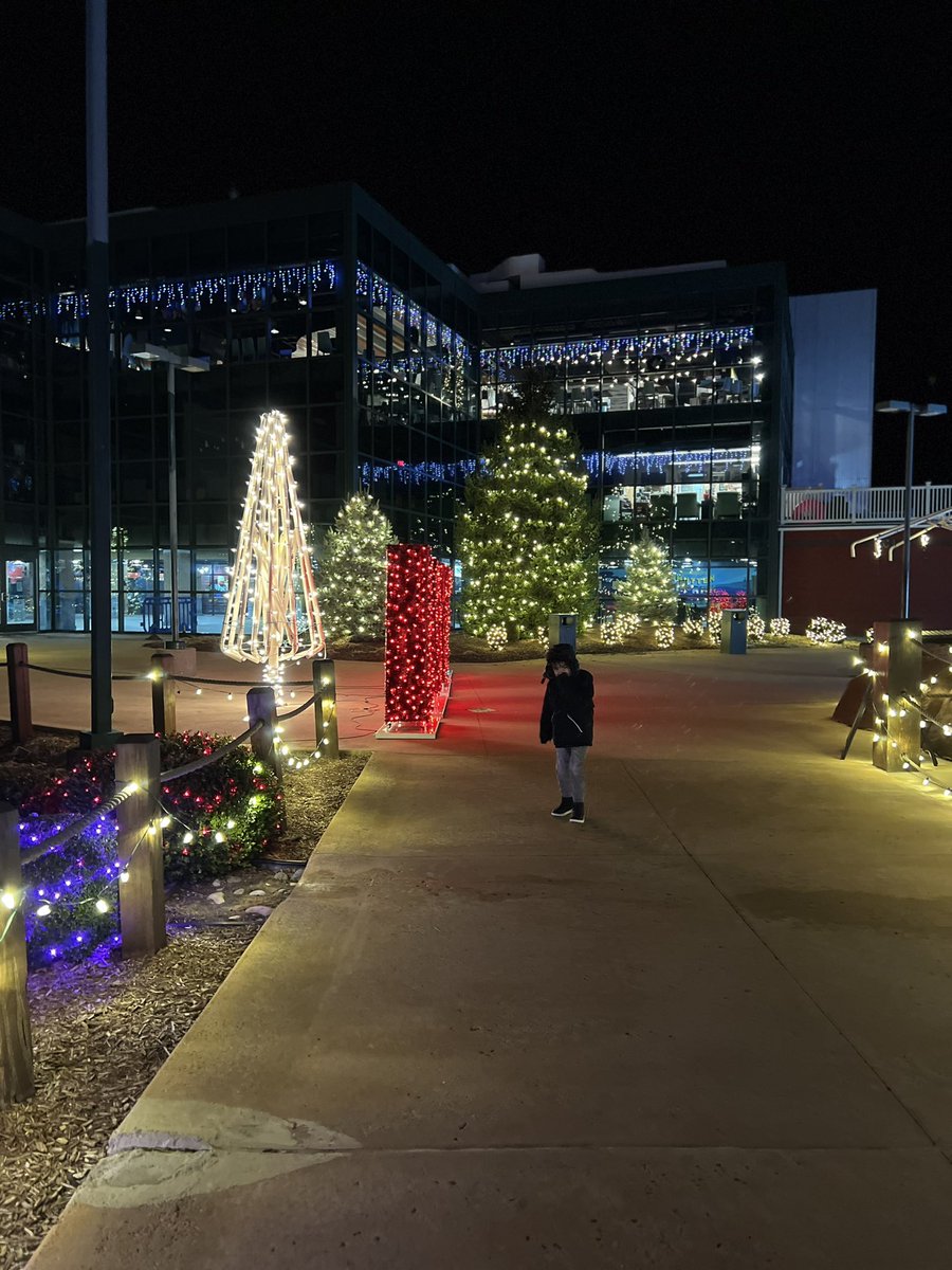 jeffk_OP's tweet image. Christmas light show in the mountains🥶
Thank goodness for hot cocoa (and adult libations😁