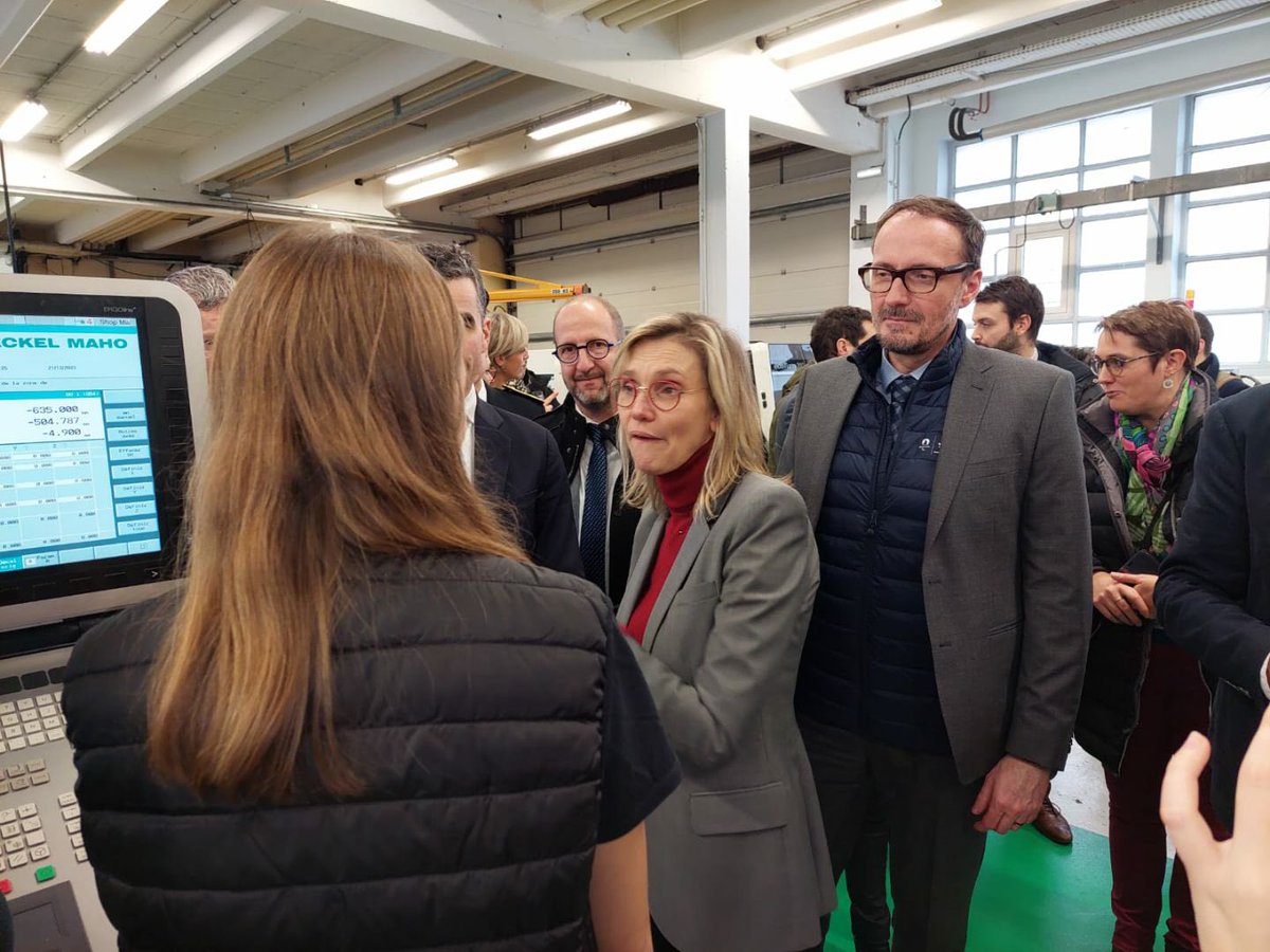 POGGI Robert (@poggi_robert) on Twitter photo Très fier de participer au lancement du Club Excellence opérationnelle du Gifen à @Framatome_bourg St Marcel en présence de Mme la ministre <a href="/AgnesRunacher/">Agnès Pannier-Runacher 🇫🇷🇪🇺</a> Très fier de participer au lancement du Club Excellence opérationnelle du Gifen à @Framatome_bourg St Marcel en présence de Mme la ministre <a href="/AgnesRunacher/">Agnès Pannier-Runacher 🇫🇷🇪🇺</a>
