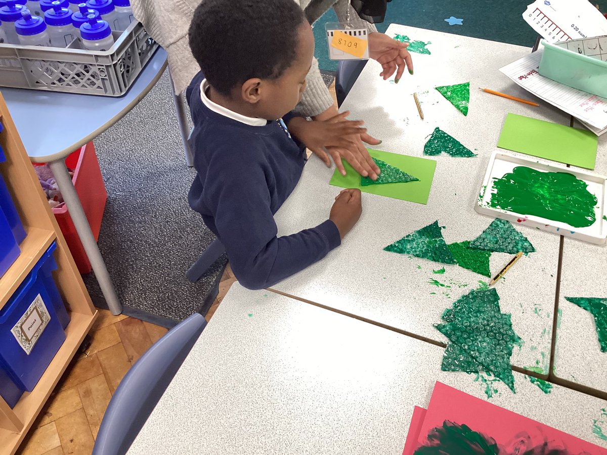 Year 1 making Christmas cards @OurLadyandAllS1 #CST #CatholicLife