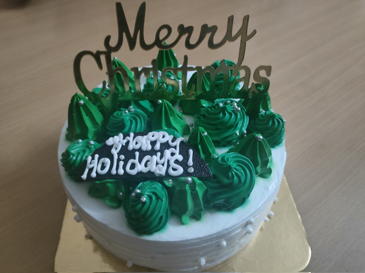ifyoucare's tweet photo. @IGPcom What a disaster of a cake! Ordered the Christmas tree swirls cake and found the stain of the cream to be so concentrated that it would not leave my hand after washing thrice with soap. You guys should do a full audit of your partners or shut shop! https://t.co/7psSLlV5TV