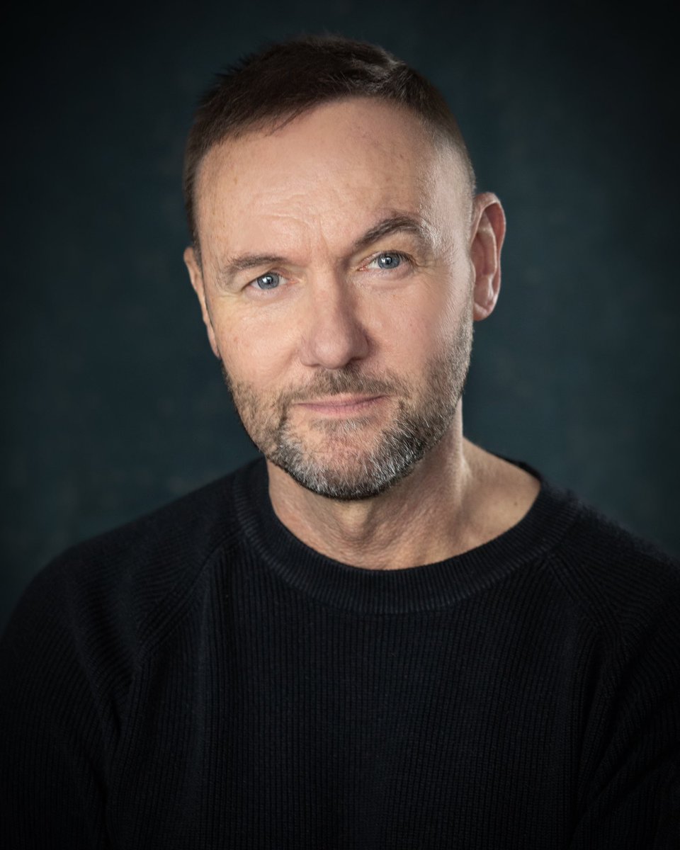 Seán Carlsen popped round for an update.  Here are his four choices.  We had a great time discussing what he needed.  ✔️ #actorheadshots #rwcmd #drwho #audiodrama #hisdarkmaterials #allcreaturesgreatandsmall #cardiff #headshots