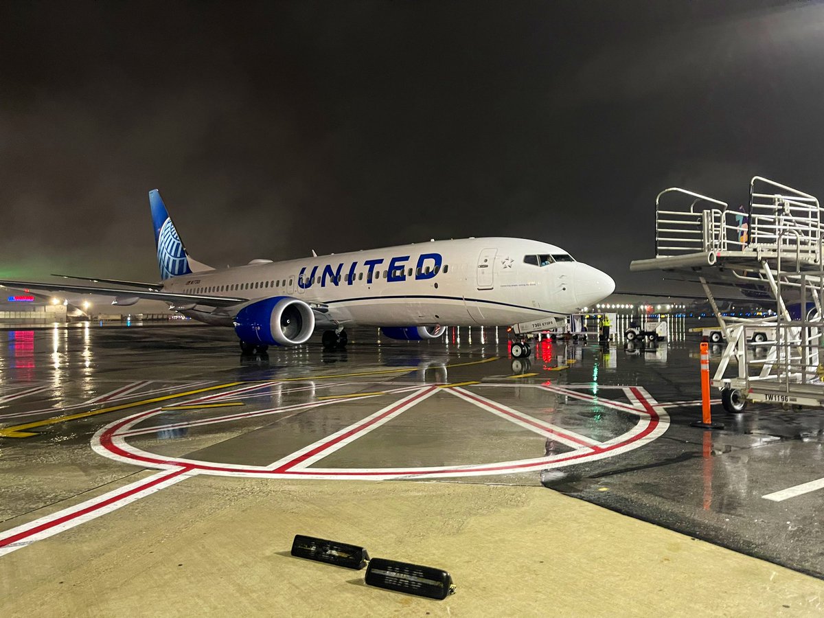 United’s inaugural MAX-8 service @fly_BUR! Kudos to the @GATAGSTeam for making it happen! 👏👏👏@Westcoastmike1 @Jmass29Massey (20DEC23)