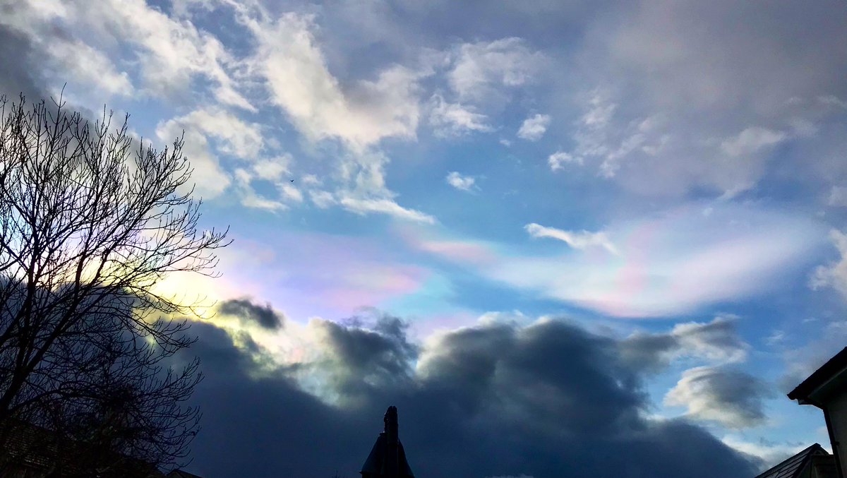 Met Office (@metoffice) on Twitter photo Have you seen these rare clouds?
They're nacreous clouds and require specific conditions to be seen in the UK ☁️
Find out more here 👉 bit.ly/4atN1z6
Thank you @claire__bratley @_juliejohnston and <a href="/cloudymamma/">Cloudymamma</a> for sharing these photos using #loveukweather 🌈 Have you seen these rare clouds?
They're nacreous clouds and require specific conditions to be seen in the UK ☁️
Find out more here 👉 bit.ly/4atN1z6
Thank you @claire__bratley @_juliejohnston and <a href="/cloudymamma/">Cloudymamma</a> for sharing these photos using #loveukweather 🌈