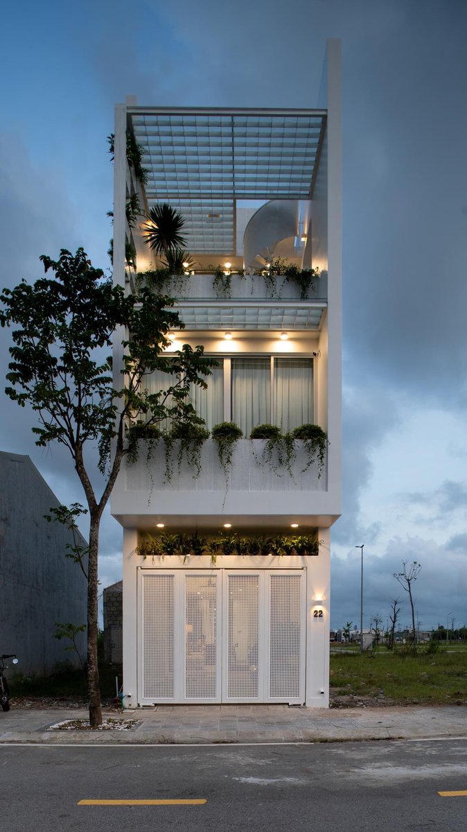 REVIEW NHÀ ĐẸP 🏡
Phong cách tối giản, lấy tone trắng làm chủ đạo kết hợp cây xanh làm điểm nhấn, với nhiều không gian mở lấy nắng và gió, làm cho không gian sống trở nên thoáng mát.
#Nicehouse
#Review
#Nha