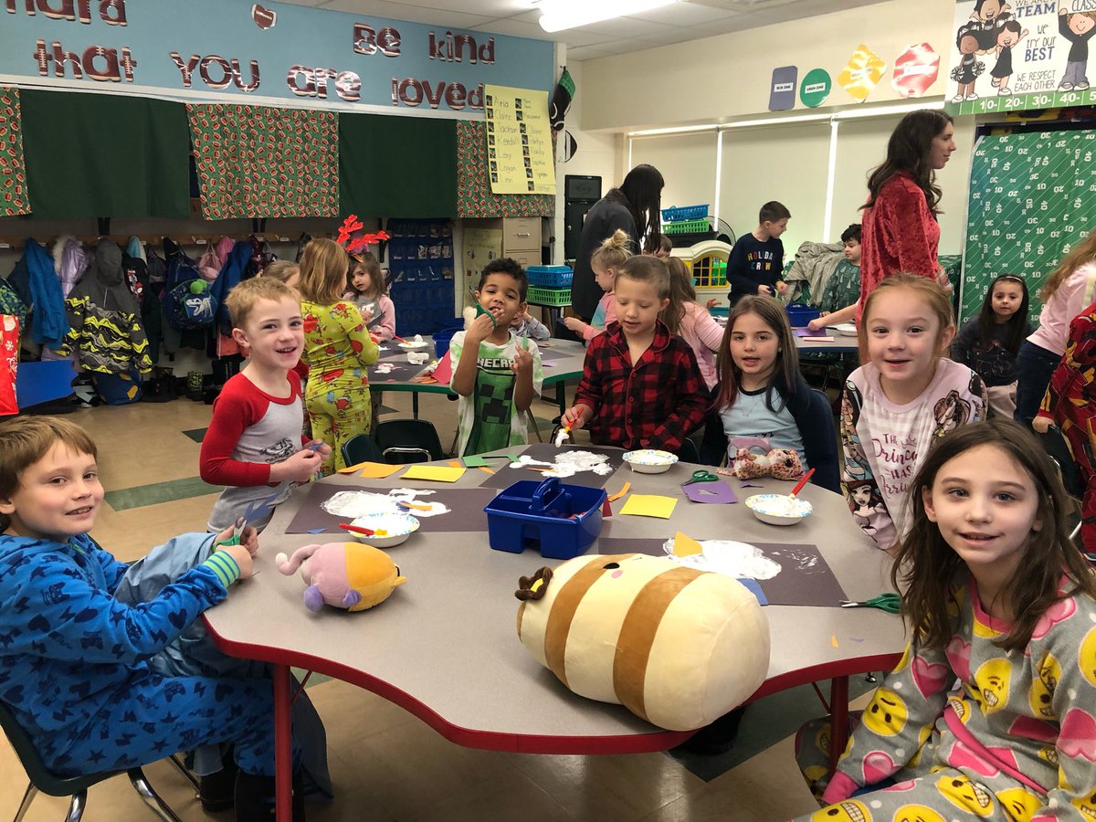 principaldupree's tweet image. PEEPS(mentoring)creating a winter craft in kindergarten/third grade together!