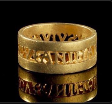 A ring dating back to the 4th century with the inscription 'Will you live with me, sweet soul' in Latin? Love is timeless.