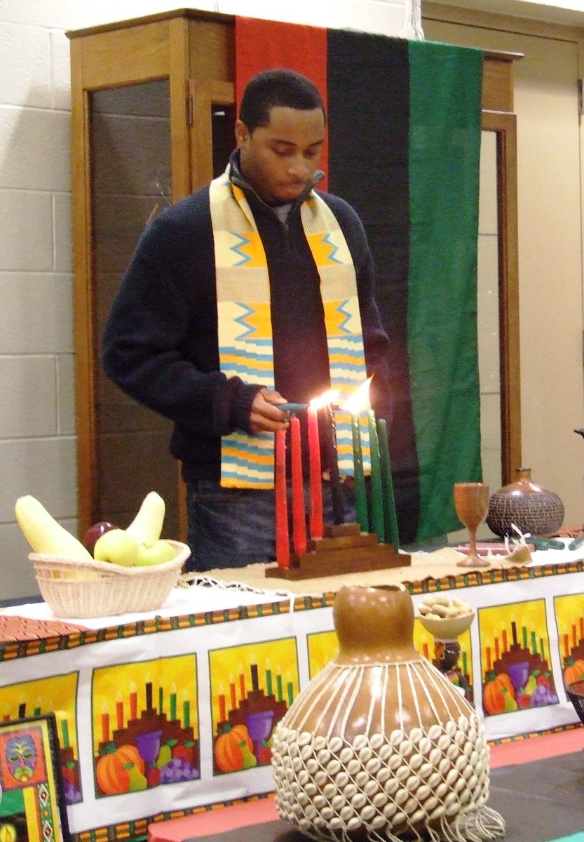 Widener U. Archives (@widenerarchives) on Twitter photo Happy (almost) Kwanzaa! #Archivesmas day 11!
Photo, Kwanzaa celebration 2009 Happy (almost) Kwanzaa! #Archivesmas day 11!
Photo, Kwanzaa celebration 2009