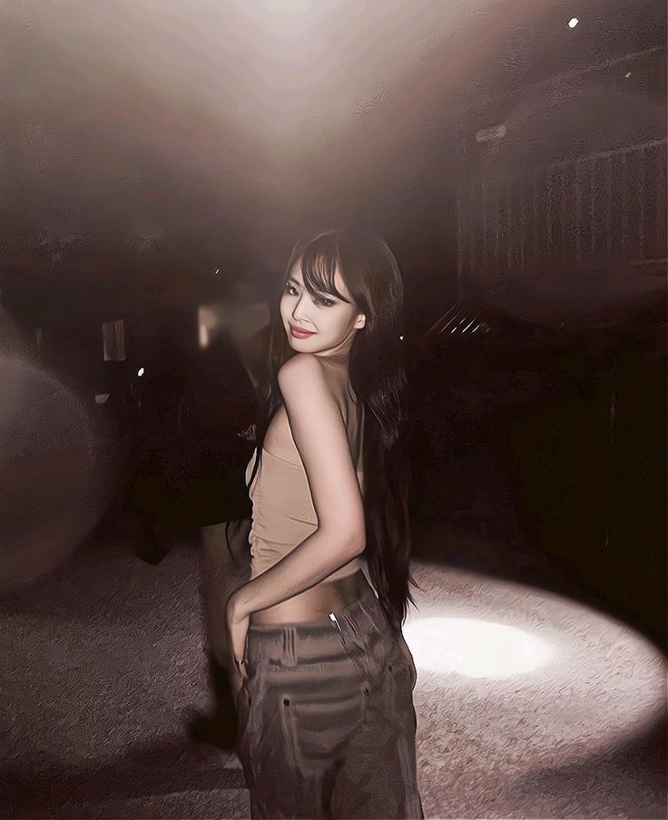 jendeukiemnbn's tweet image. A Jenlisa AU- Red is my favorite color

Where in Jennie, an ambitious nurse from the PH, a victim of scam,her dream job in US turns into a nightmare as she's misled into a bar job. She accidentally met Lisa, a skilled green card holder engineer in the US.