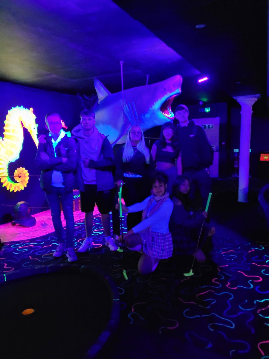 MrsBTechnical's tweet photo. Higher Design &amp; Manufacture day trip to crazy golf! Lots of research completed for Higher Design Assignment! @StAidansHigh @StAidansHigh_PE https://t.co/Ciw6dHcuAJ
