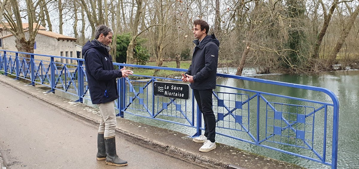 Mairie_Niort's tweet photo. #Niort candidate pour être la plus grande réserve naturelle régionale urbaine sur 152 ha entre les marais de Galuchet, la Plante et les boucles de la Sèvre Niortaise. @F3PoitouChtes @FranceTV fait le tour de la question aujourd’hui à #Niort dans le secteur de La Roussille. https://t.co/m1egLmAOlz