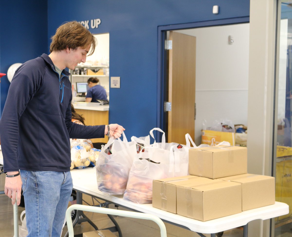 We served approximately 1,000 families with Christmas dinner boxes this holiday season. 

Thank you to all of our donors and volunteers who helped to ensure so many families enjoy a holiday meal with loved ones.    

All of our Christmas dinner boxes have been accounted for.
