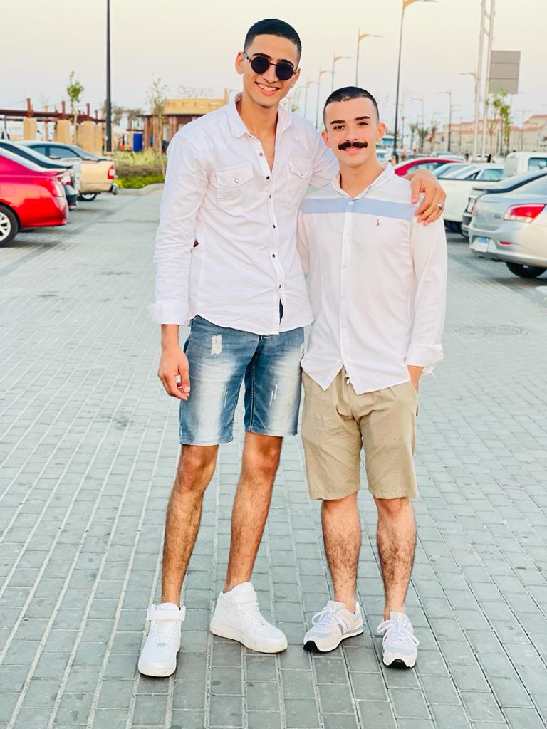 selim_m2men's tweet photo. مبروووك ل اخويا وحبيب قلبي ورفيق الدرب بالقبول ب الكليه الفنيه العسكريه ربنا يوفقك يا سيد الناس ويديك خيرها ويكفيك شرها 👬👮‍♂️🤍🤍🤍🤍🤍🤍🤍🤍 https://t.co/oy4h8nDkT5