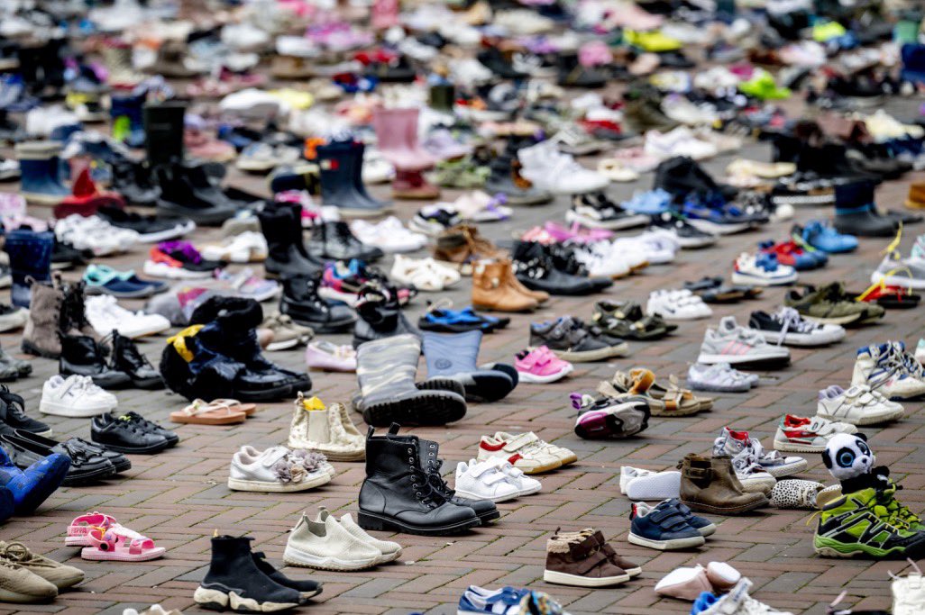 Around 150 Dutch civil servants stage a rally outside the Netherlands foreign ministry to demand a ceasefire in Gaza: 10k children’s shoes