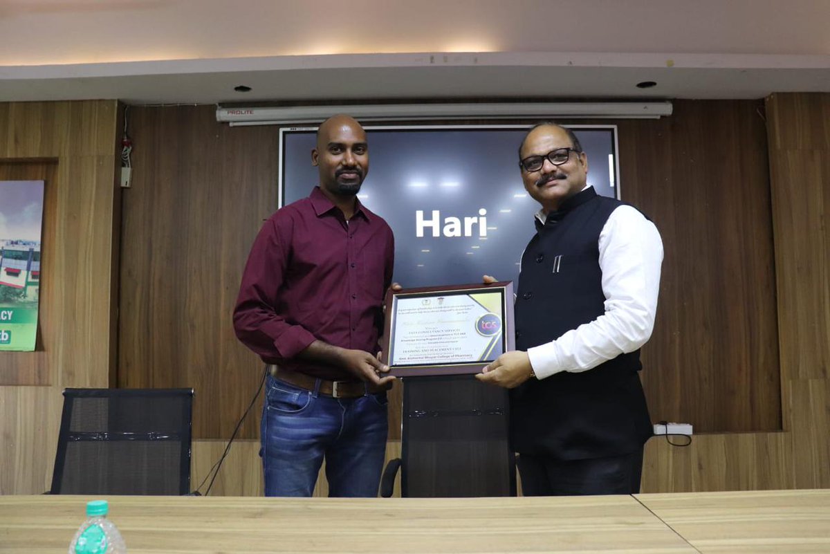 skbcopkamptee's tweet image. On December 16, 2023, Training and Placement Cell of Smt. Kishoritai Bhoyar College of Pharmacy hosted an insightful session on the &quot;Scope of Pharmacy in the IT Industry&quot; under the &quot;SKB-TCS Knowledge Sharing Program 2.0&quot;

#trainingandplacement #tcsnagpur