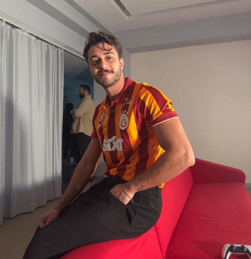 galatasarayli erkek yakisikliligi...🤤