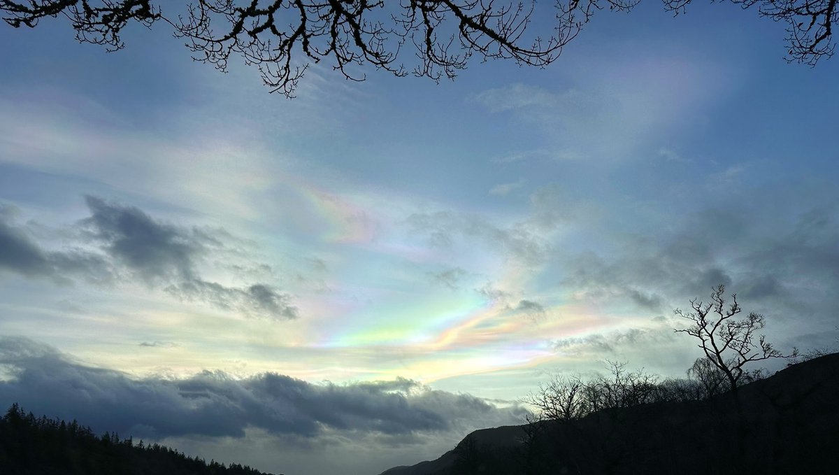 Chris Conroy (@chris_fish_bio) on Twitter photo What seemed to be rare polar stratospheric clouds over Inverness today, including ‘Type II’ or nacreous clouds?
<a href="/BBCScotWeather/">BBC Scotland Weather</a> <a href="/metoffice/">Met Office</a> What seemed to be rare polar stratospheric clouds over Inverness today, including ‘Type II’ or nacreous clouds?
<a href="/BBCScotWeather/">BBC Scotland Weather</a> <a href="/metoffice/">Met Office</a>
