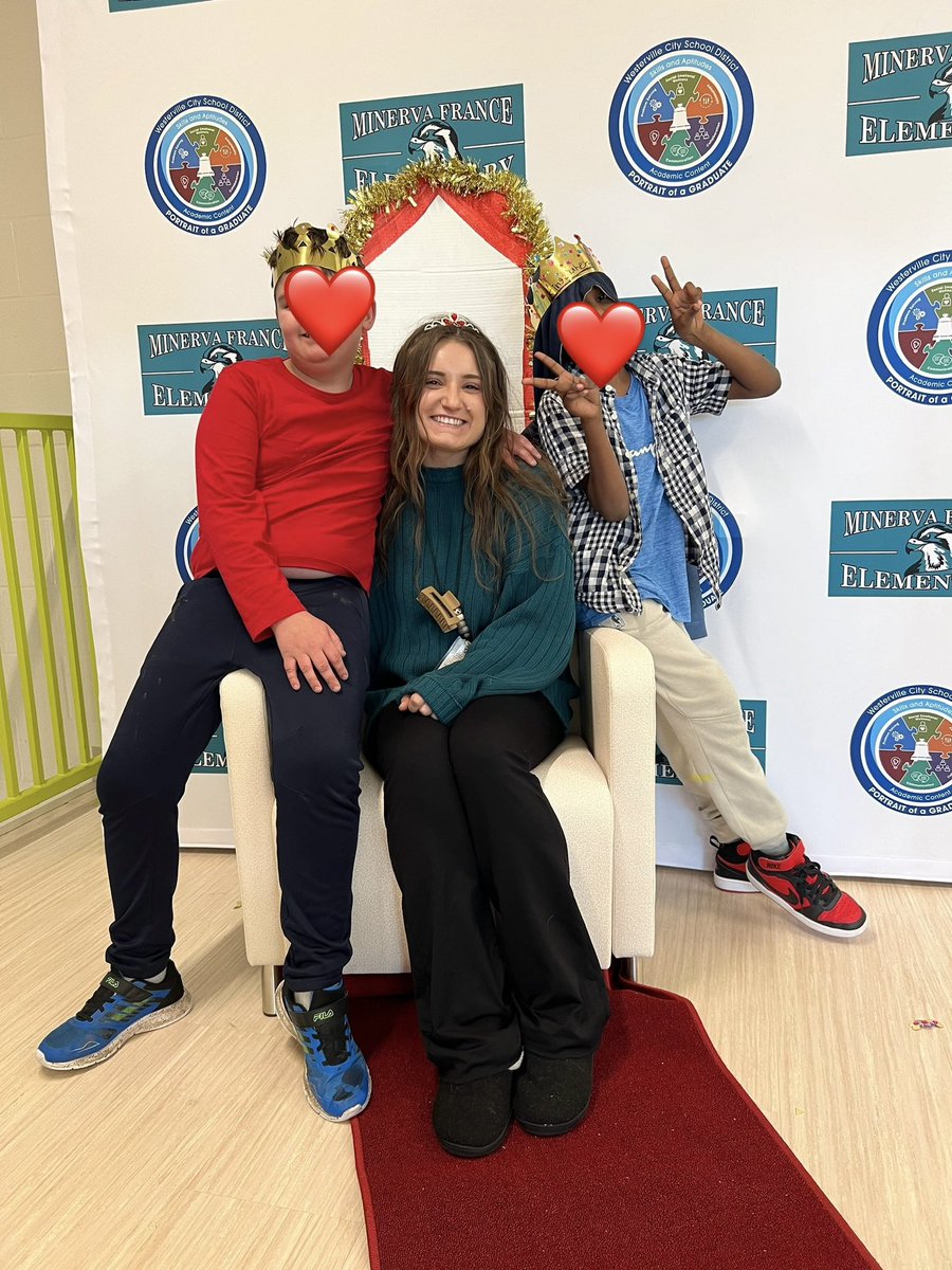 Minerva France Elementary tweet media