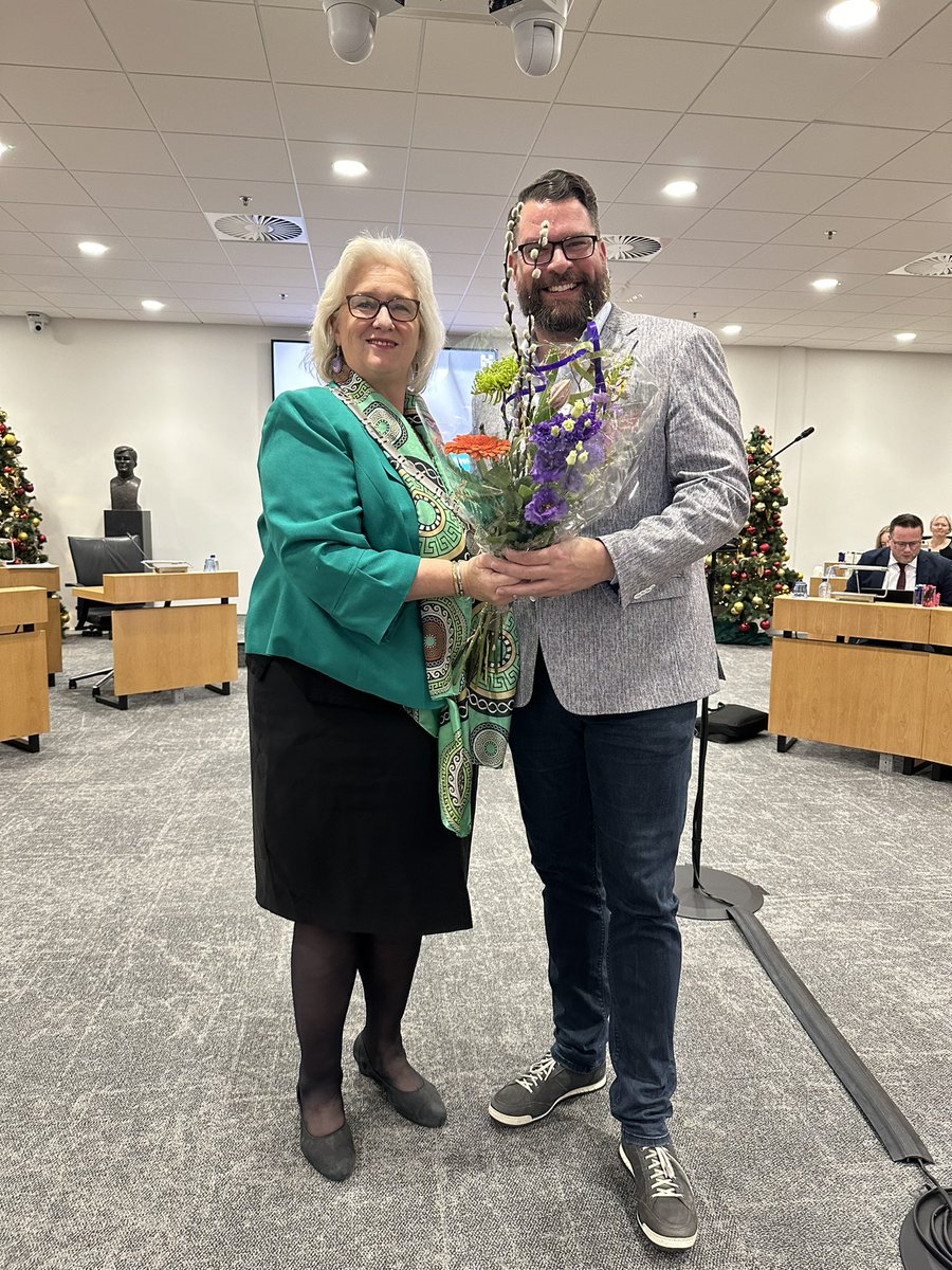 De raad neemt afscheid van <a href="/Roelof/">Roelof van Laar</a> comissielid van <a href="/pvda_hlmeer/">PvdA Haarlemmermeer 🌹</a>.