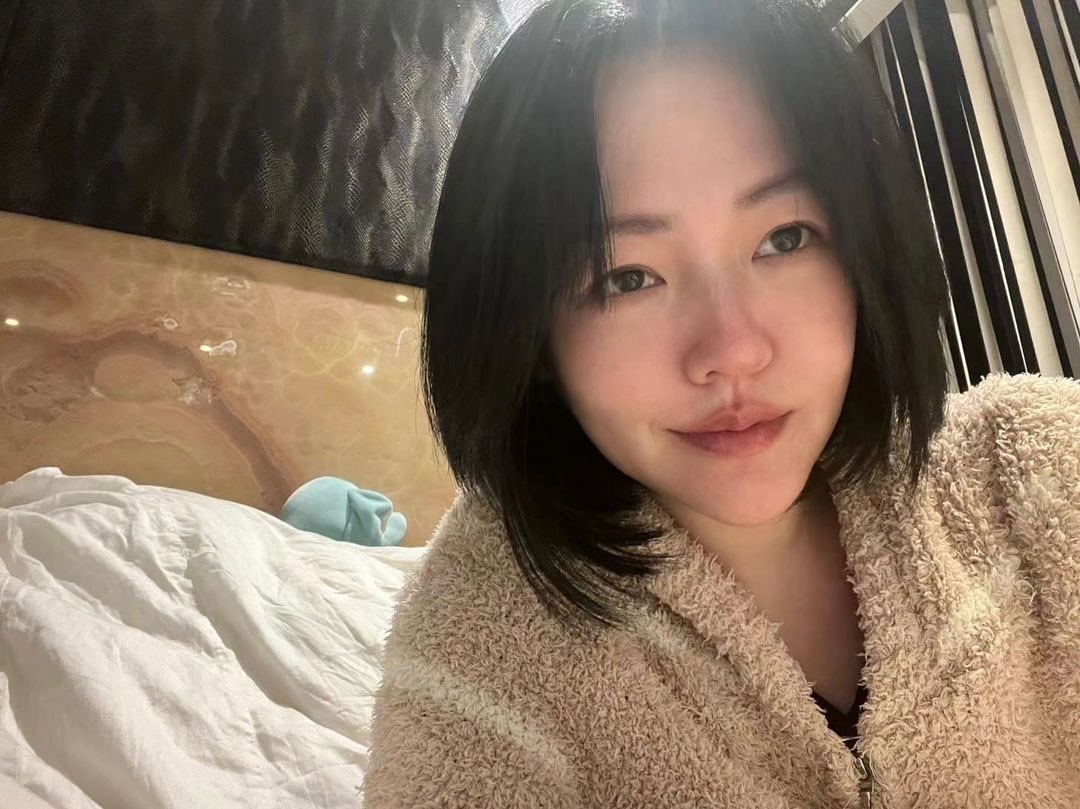 elephantdee's tweet photo. 明明每次收工都覺得自己很漂��，可是一在攝影棚就有嚴重的容貌焦慮，覺得自己怎麼看都不對勁，可是你們自己看，我收工是不是很漂亮？ https://t.co/8oxDswyyvV