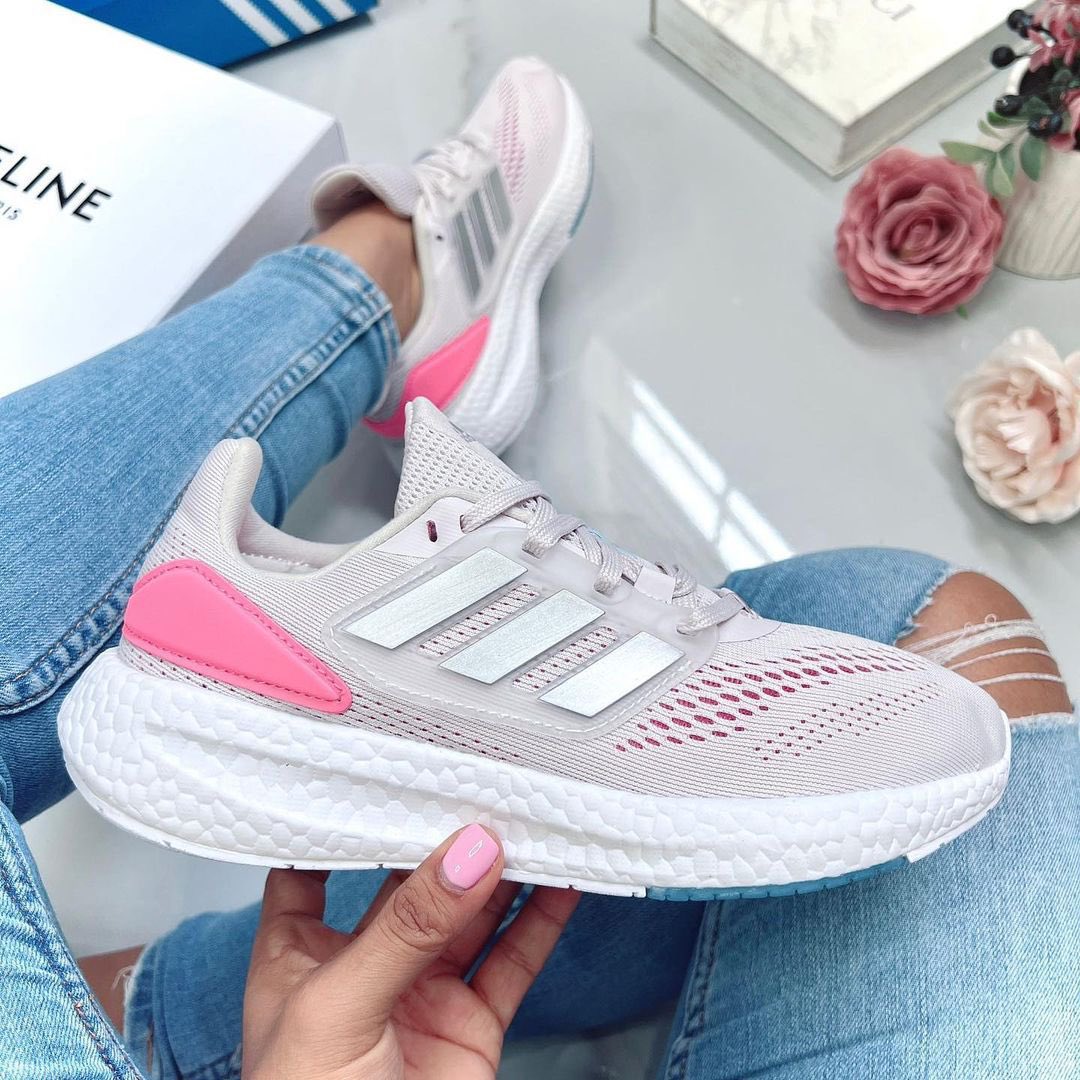 *Adidas Pureboost 22 Wmns Grey Pink sneaker*💖‼️

*Sizes:  37 - 40*
*Price: 40,000💰