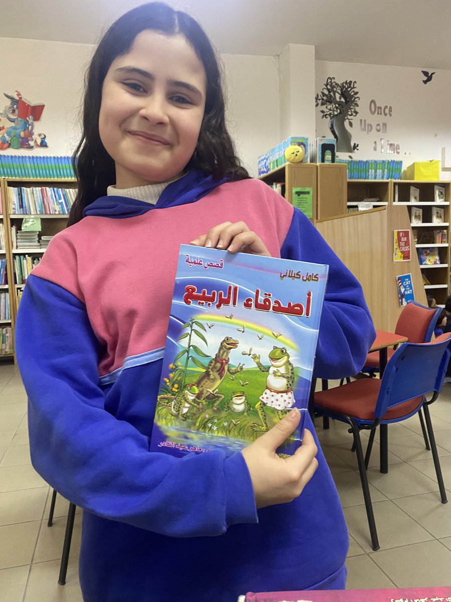 بصحبة هذه الكتب السّحريّة، يستعدّ الجميع للانطلاق برحلاتهم الخياليّة والمثيرة. ولأنّ 
”للقراءة أجنحة، والكتب أفضل رفاق للسّفر“، نتمنّى للجميع رحلات ممتعة وعطلة مليئة بالمغامرات والتّعلّم.#عطلة_الشتاء
#القراءة_المطالعة
#مكتبة_دوحتنا <a href="/makdawhaschool/">Makassed Dawha School</a> <a href="/HanaJoumaa/">Hana Joumaa</a>