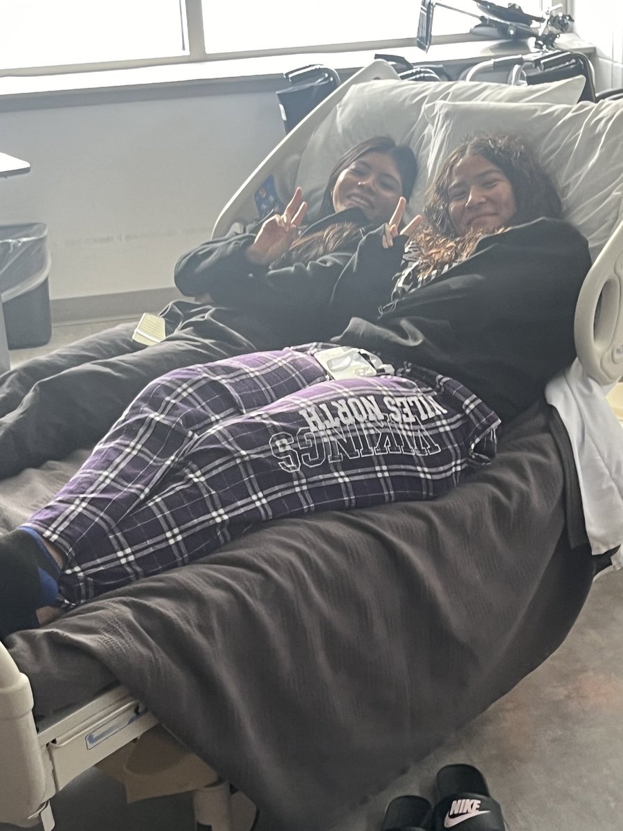 Angela Mell tweet media