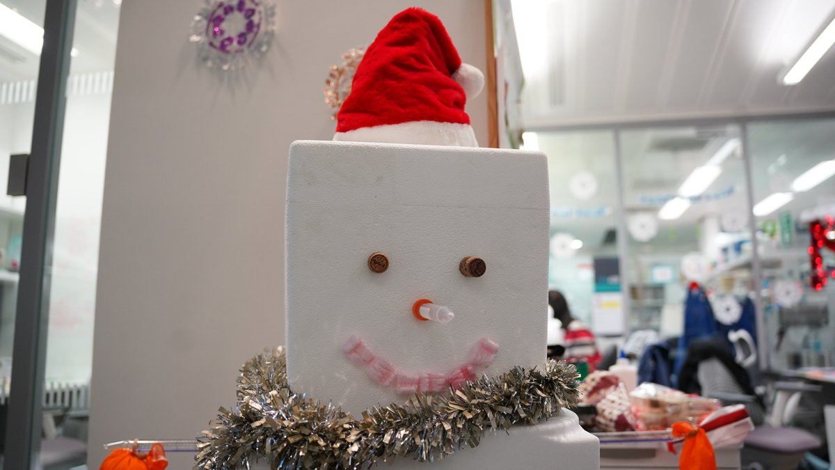 The Crick (@thecrick) on Twitter photo Take a look at some of the amazing “labvent” decorations made by teams around the building!
This is just a sample of the colourful and creative works of art that people have put together over the last few weeks 🎄🎁 Take a look at some of the amazing “labvent” decorations made by teams around the building!
This is just a sample of the colourful and creative works of art that people have put together over the last few weeks 🎄🎁