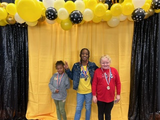 Shoutout to the students at J.W. Coon Elementary who buzzed their way through a 'Math Bee' competition! 🌟 Carolina Jordan took 1st place in the Junior Math Bee, and Janiyah Collins soared to 1st place in the Senior Math Bee. 🏆 Congratulations to these mathematical winners!