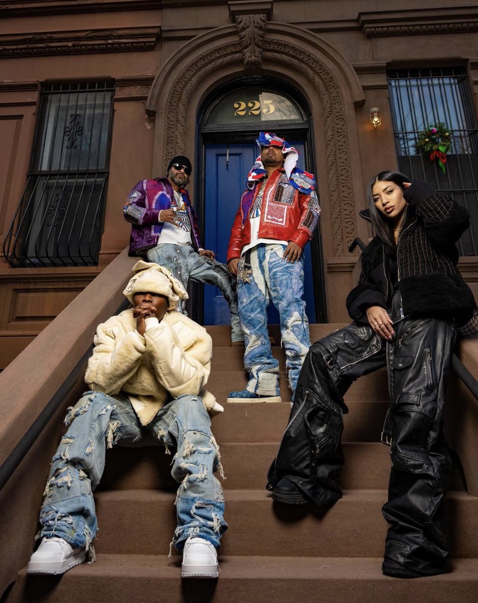 StreetFashion01's tweet photo. The Diplomats for Who Decides War (2023) https://t.co/gVhw8rYYou