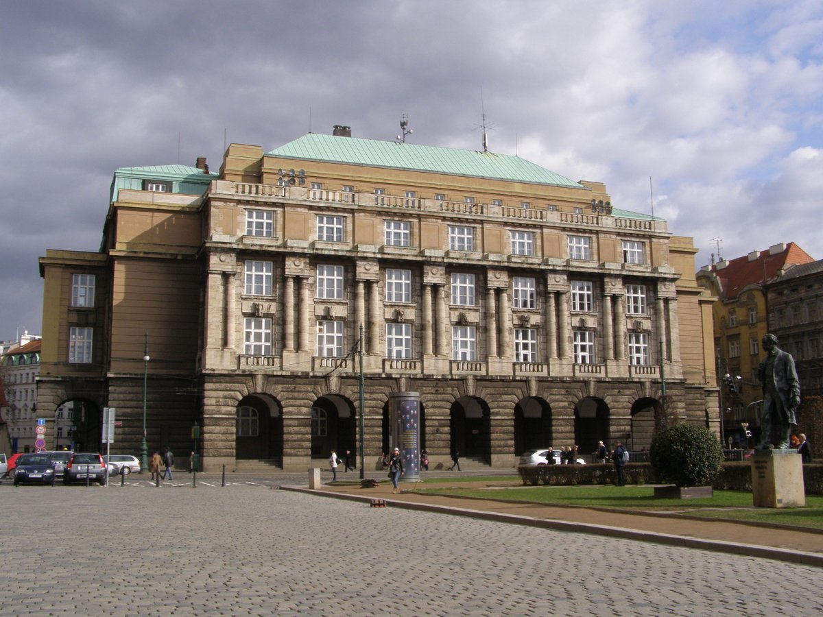 LERU and its members are shocked by the tragedy which happened at Charles University in Prague today. Our thoughts and prayers are with all those affected. We offer our deepest condolences and stand in solidarity with the entire Charles University community, offering our…