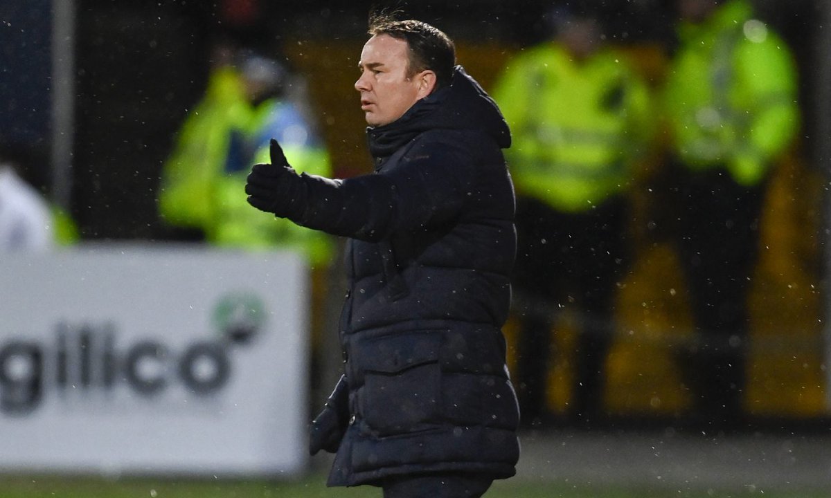 Ross County boss Derek Adams in favour of an expanded Scottish Premiership dlvr.it/T0SHHp