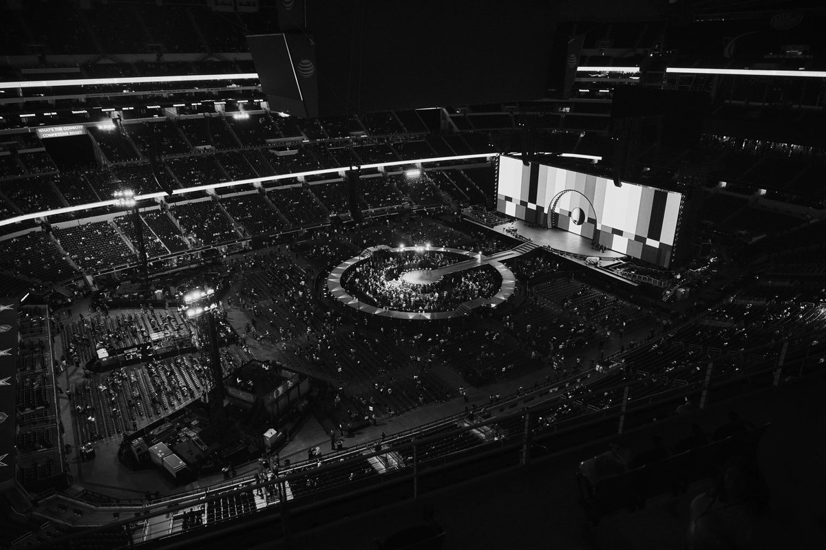 🚨 Miguel Santacoloma (@vonnegood) , director de comunicaciones de Paramo Presenta sobre comentarios de Beyoncé [y otros artistas] en Colombia.

'(...) hay posibilidades por el mercado que maneja Sudamerica y Colombia en este momento gracias a la alianza con Live Nation...'