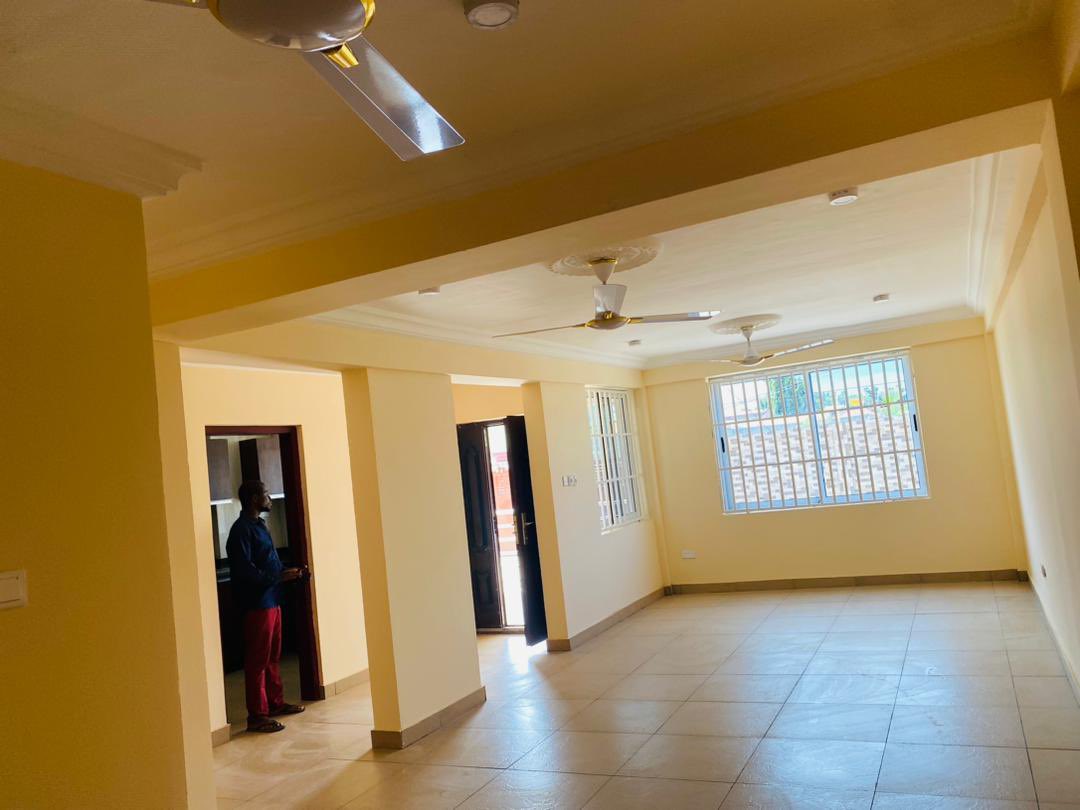 FOR RENT Type : Newly built executive two bedrooms apartment Location: Taifa on tarred Road Price : 2500gh/month Advance : 1year comes Amenities: Funs wardrobes two fire extinguishers and water heater Call or Whatsapp : 0240994061 #renthouse #rentproperty #rentit #viral