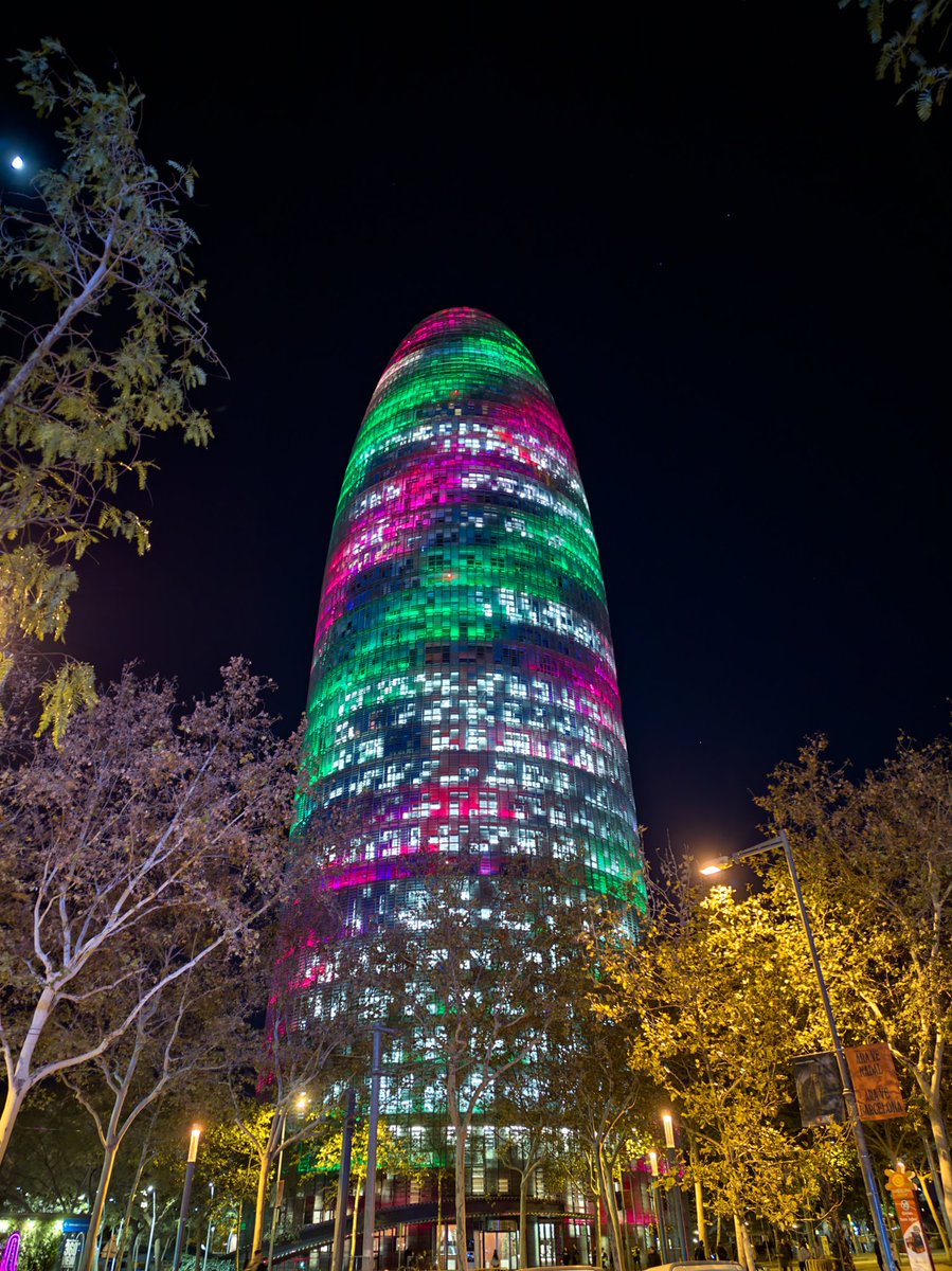 Torre Glòries (Barcelona)📸
💙Vivo X80 Pro💙 #vivox80pro
@vivo_espana 
instagram.com/p/C1INYMzsUkc/…